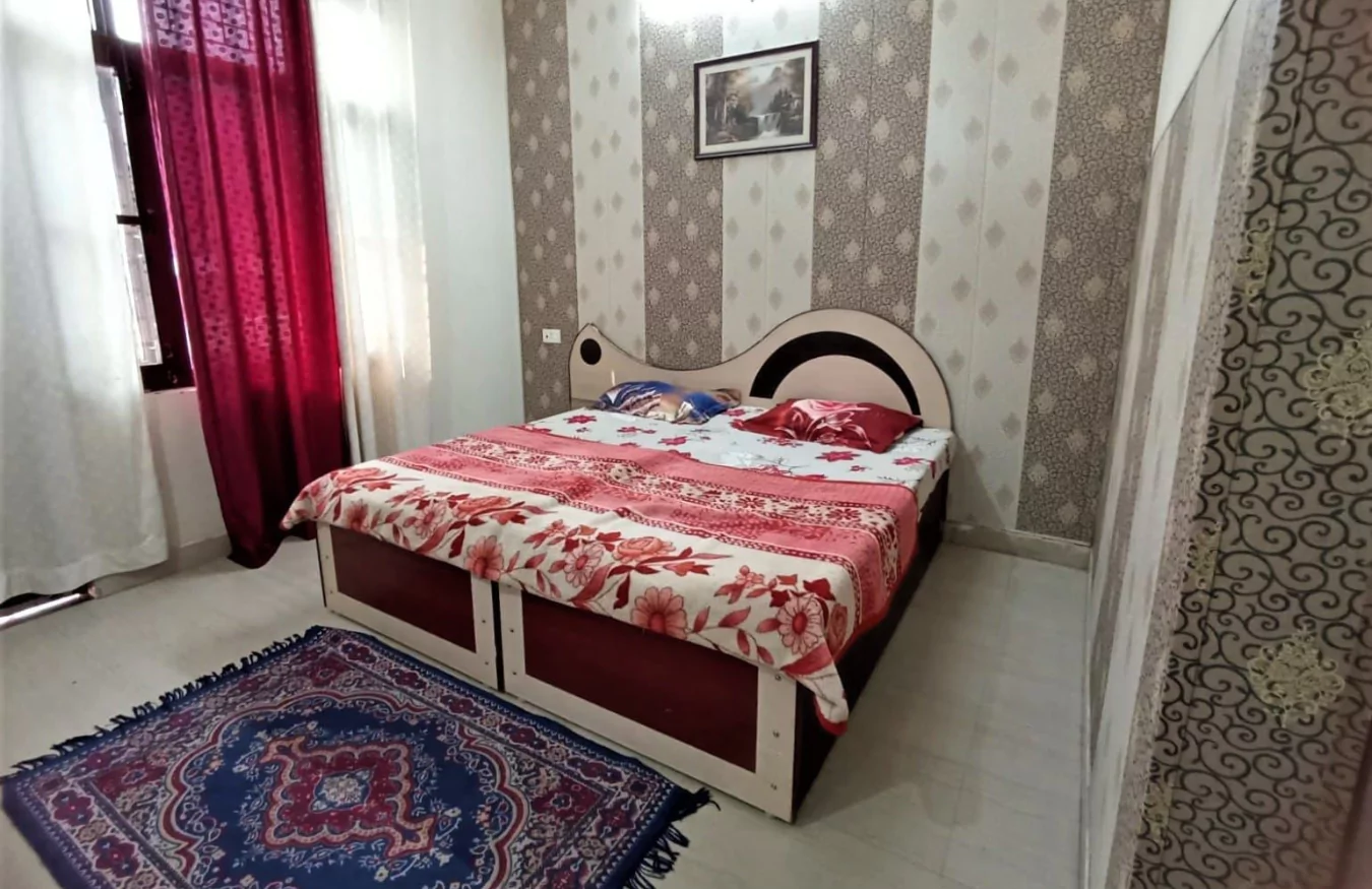 Modern and clean attached bathroom facilities.