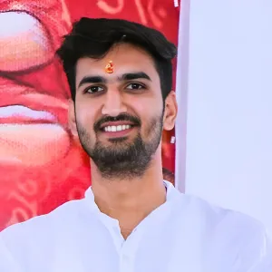 Yogi Neeraj Rayal, an Ashtanga and Alignment Teacher.