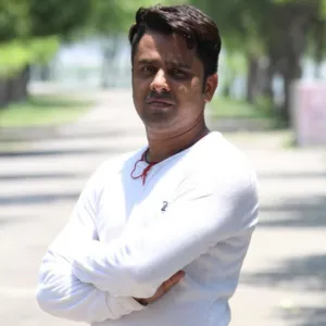 Yogi Anoop Panthri, an Ashtanga Yoga teacher in Rishikesh.