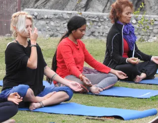 Connecting with a supportive and like-minded global yoga community in Rishikesh.